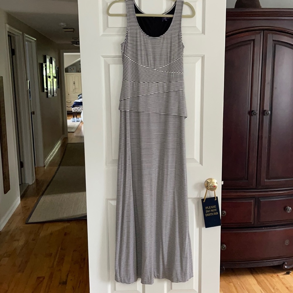 Adorable maxi with built in body shaper
